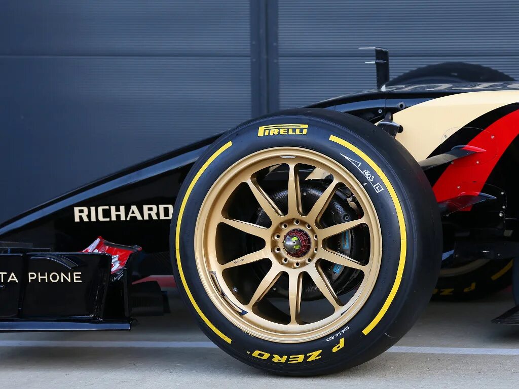 2022 колеса. Литой диск barracuda tzunamee. F1 wheels 2022. F1 2022 mclaren wheeling]. 2022 pirelli tires formula 1 2022.
