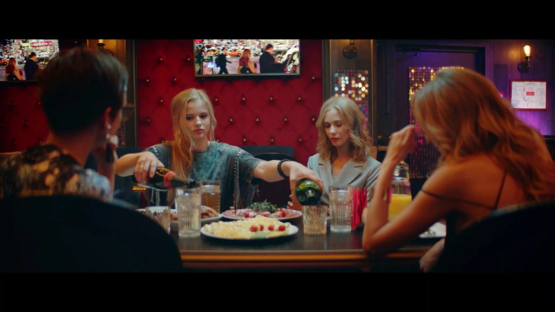 гриша измайлов полицейский с рублевки. рублевка 4. полицейский с рублёвки постер. рублевка 4. полицейский с рублёвки двд.