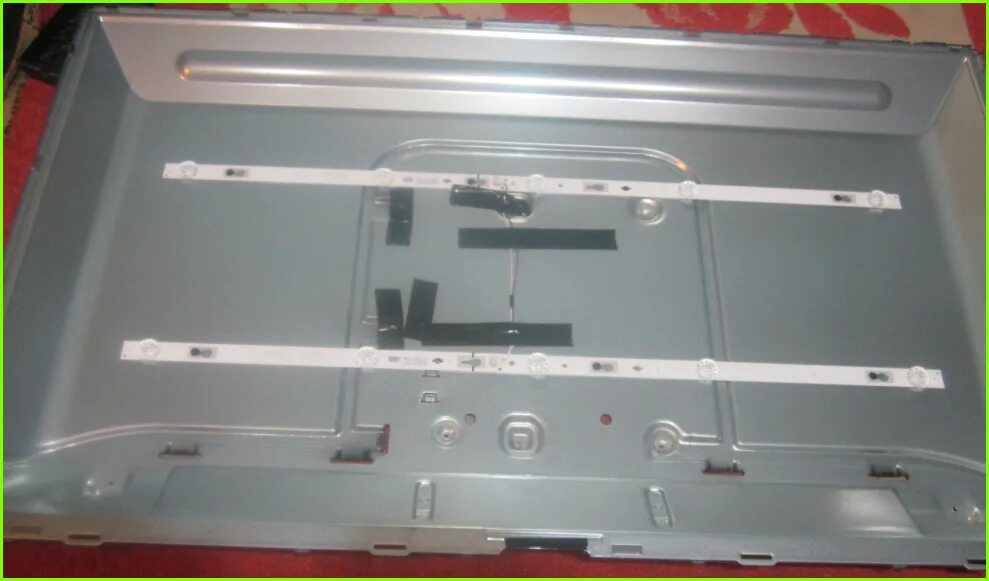 Tcl led40d3000. Tcl 32d3000 подсветка. телевизор tcl led32d3000. светодиодная планка для tcl led 43d2910.