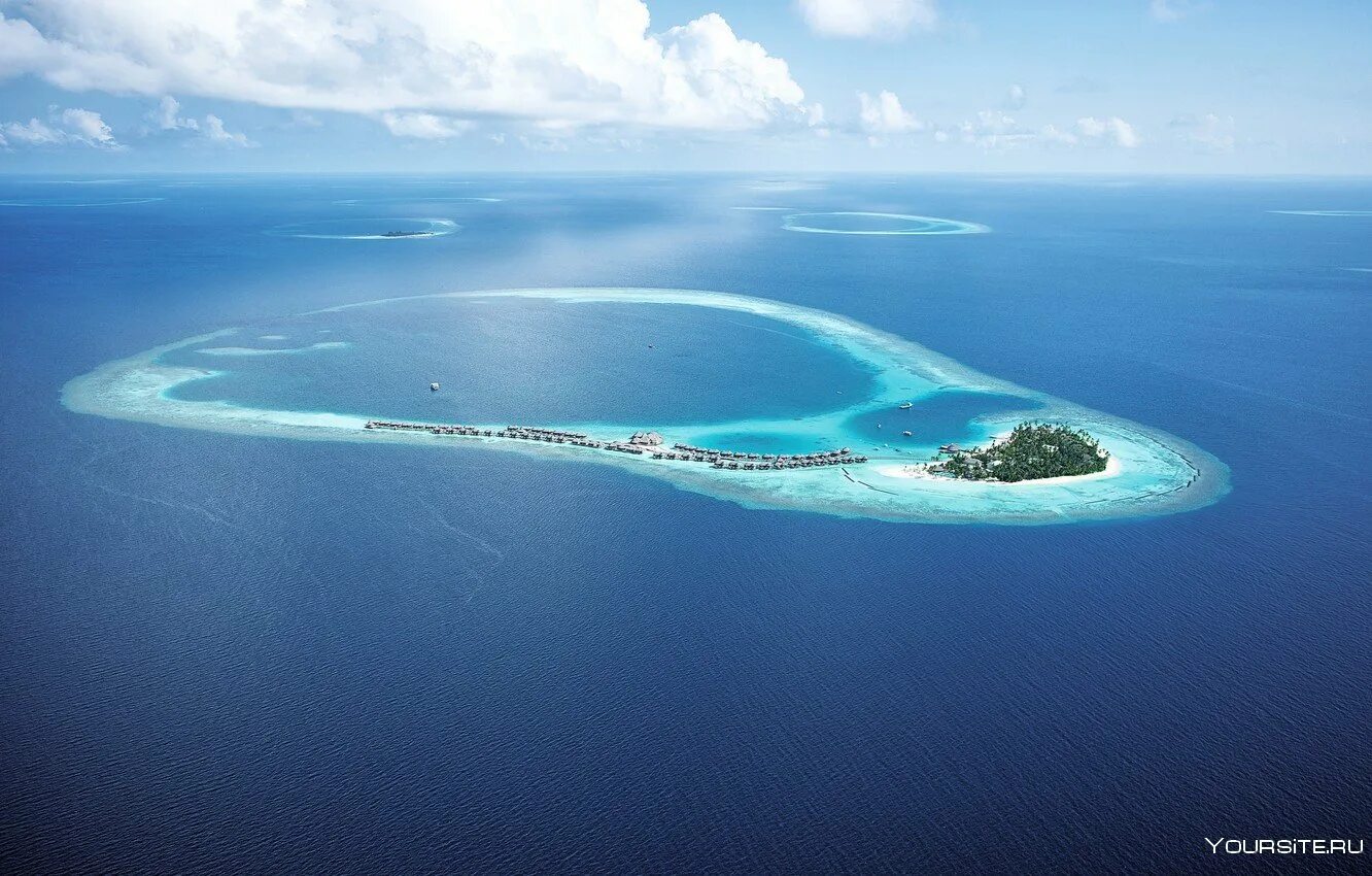 Атолл в тихом океане. Остров Мальдивы Атолл. Атолл Муруроа. Атоллы Мальдив.