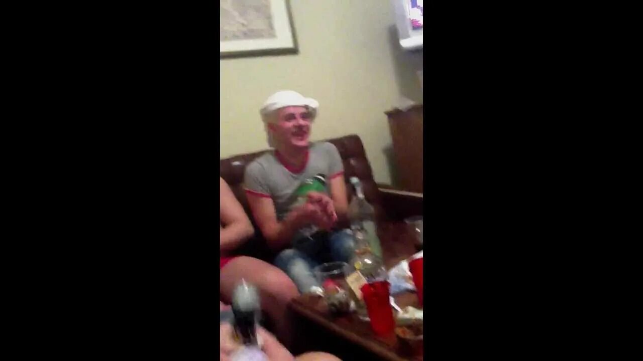 Идиоты ютуб. Максим забавников. Идиоты 100 уровня. Придурки раша. Придурки ютуба.