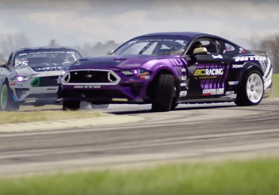 Ford Mustang RTR Drift. Ford Mustang дрифтит. Ford Mustang 1966 дрифт. Ford Mustang RTR В дрифте. Видео машины дрифтят