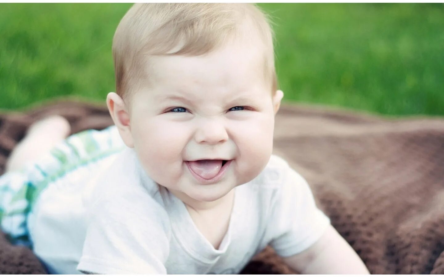 самые смешные дети. самый веселый ребенок. самый веселый ребенок. самый веселый ребенок. дети смеются.