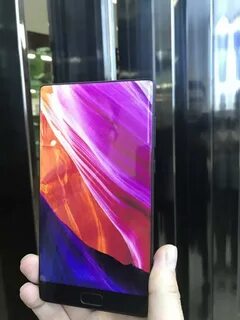 Безрамочные смартфоны