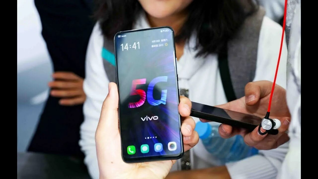 Vivo iqoo 5g. Vivo 5g. 5g smartphone. Виво 5 Джи. Vivo Iqoo 5 Pro 5g.