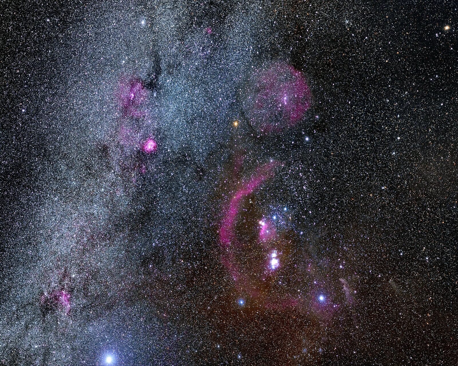 Через какие созвездия проходит млечный путь. Туманность Ориона в созвездии Ориона. Туманность Ориона Млечный путь. Созвездие Ориона в Млечном пути. Туманность единорога.
