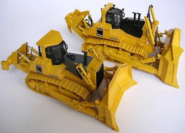 Бульдозер 3д модель. Бульдозер komatsu d475. Бульдозер дз-109б т2. Бульдозеры комацу модельный ряд. D375 komatsu модель.