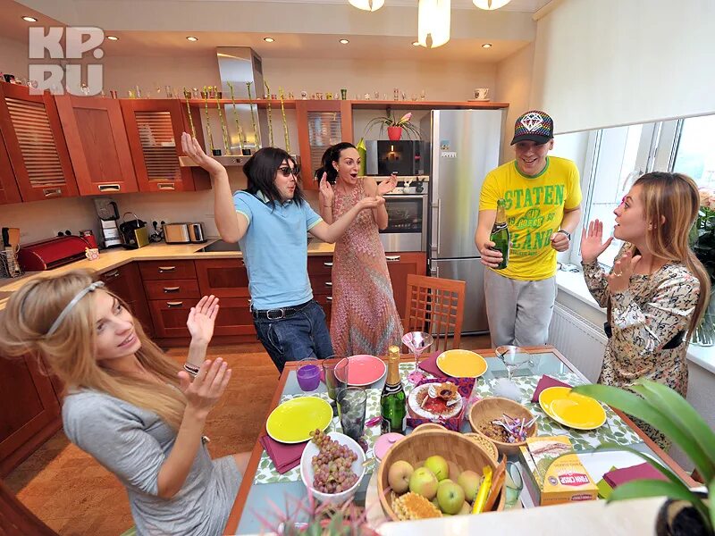 отмечаем новоселье. отмечают новоселье в квартире. как отметить новоселье. варнава дом. празднование новоселья в доме.