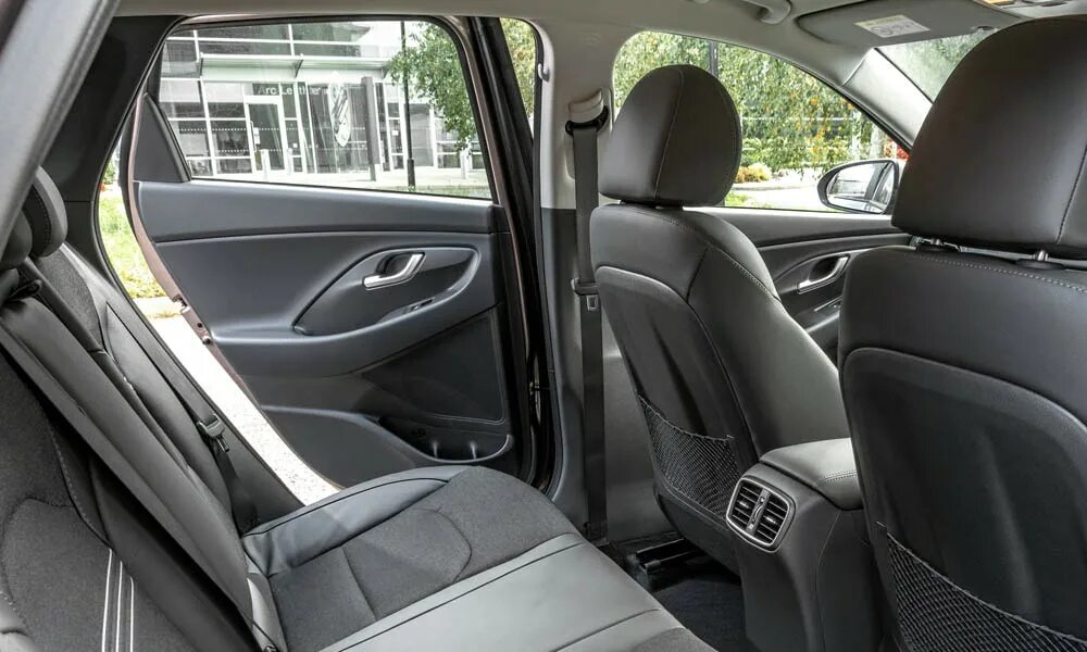 Хендай ай 30 салон. Hyundai 30 сиденья. Hyundai i30 сиденья. Сиденья hyundai i30 2009. Hyundai i30 premium.