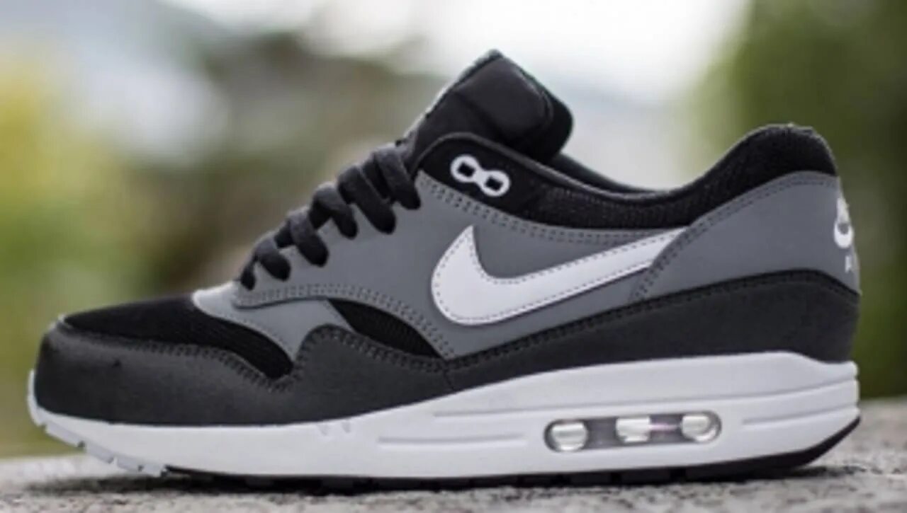 Кроссовки найк аир outlet nike. Nike Air Max 1 Black. Nike Air Max 1 Essential Black. Nike Air Max 1 Black / Grey. Nike Air Max 1 Wolf Grey White.