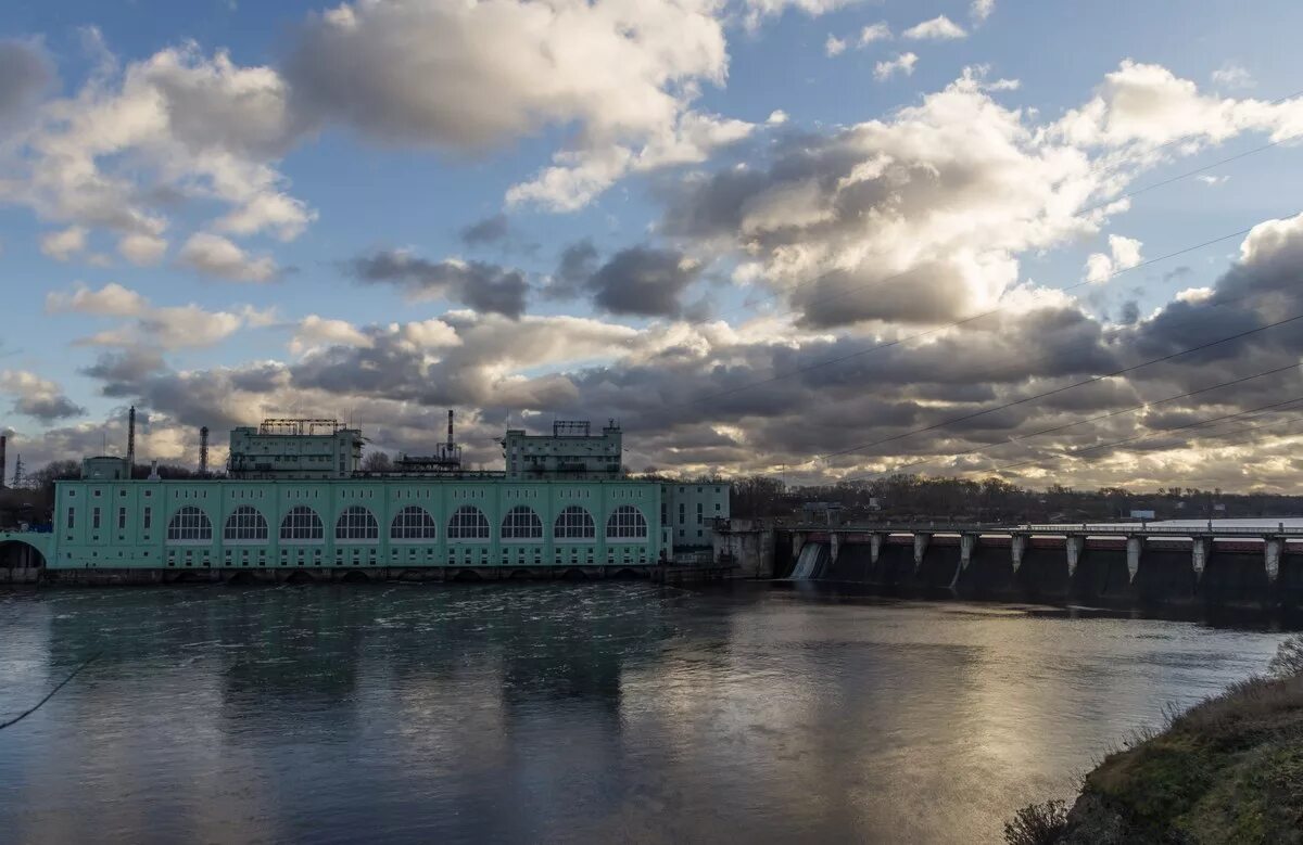 волховская гэс. ленина. волков ленинградская обоасть. волхов ленинградская область. город волхов ленинградской области.