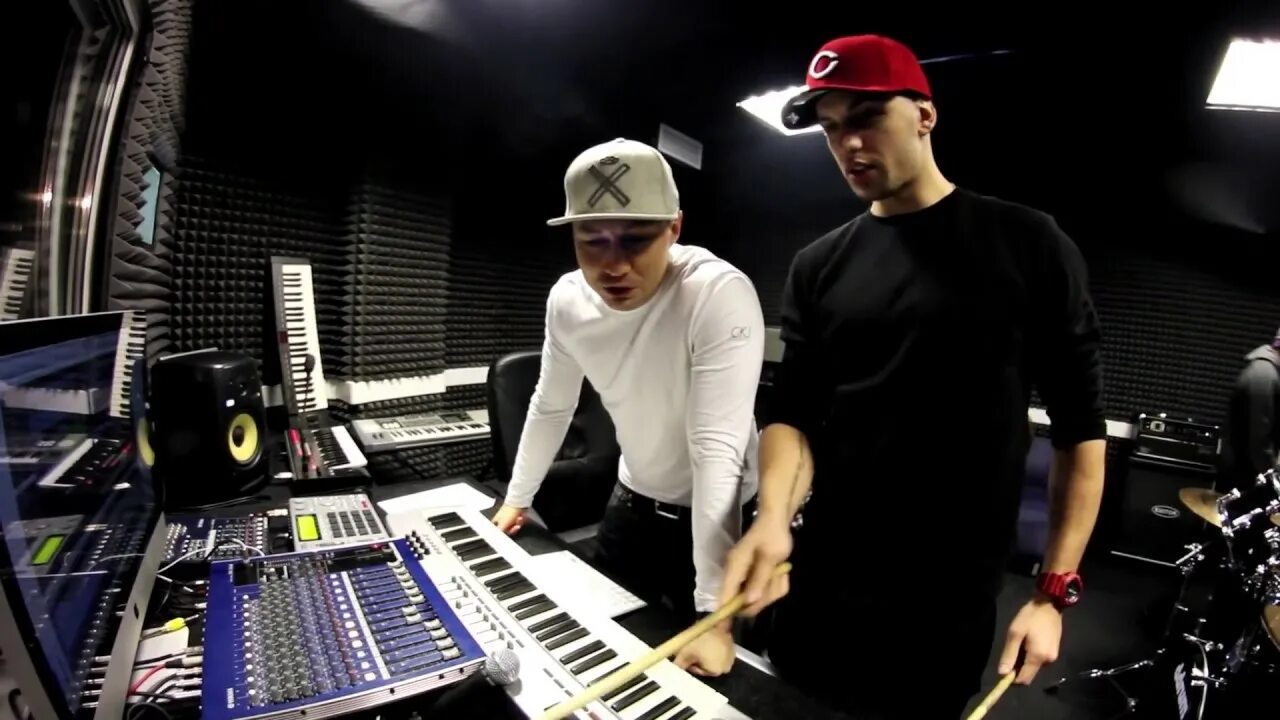 Glss records. Студия звукозаписи glss. профессия рэпер. glss принцип. miko glss.