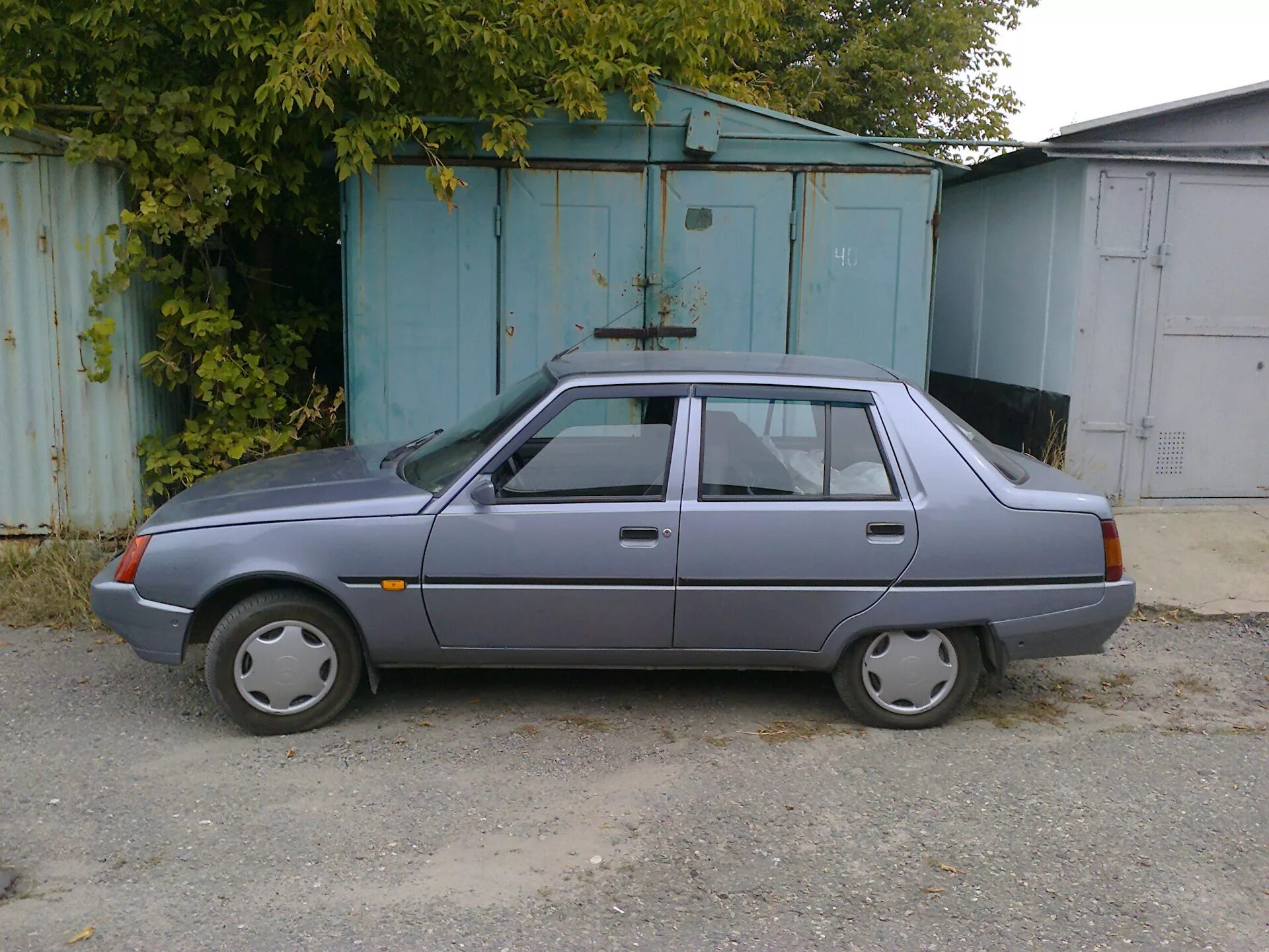 Заз 1103 седан. Заз-1103 «славу́та». Фаркоп для заз 1103 славута. Заз-1103 славута. Заз-1103 славута.