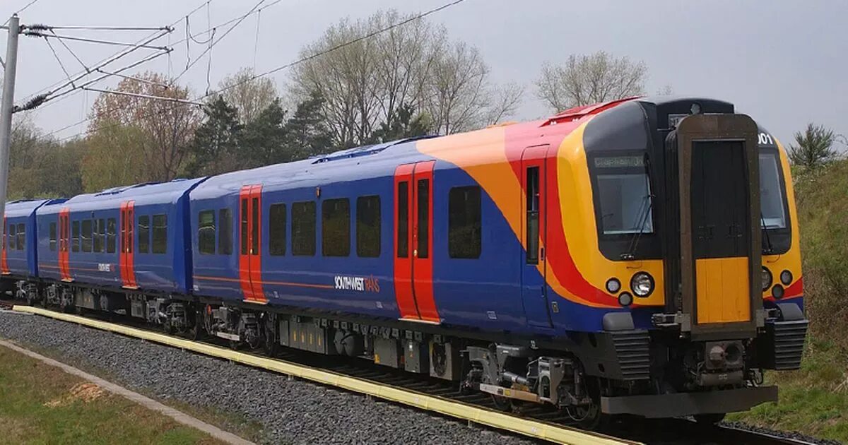 Ce train