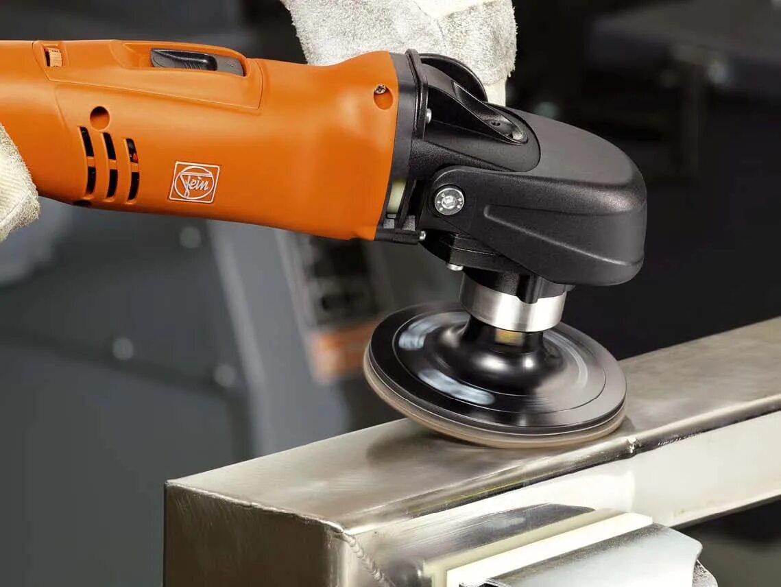 Шлифование металла на станках. Шлифование в металлообработке. Ленточная шлифмашина flex lbr 1506 vra. Механическая обработка металла. Полирование металлов.