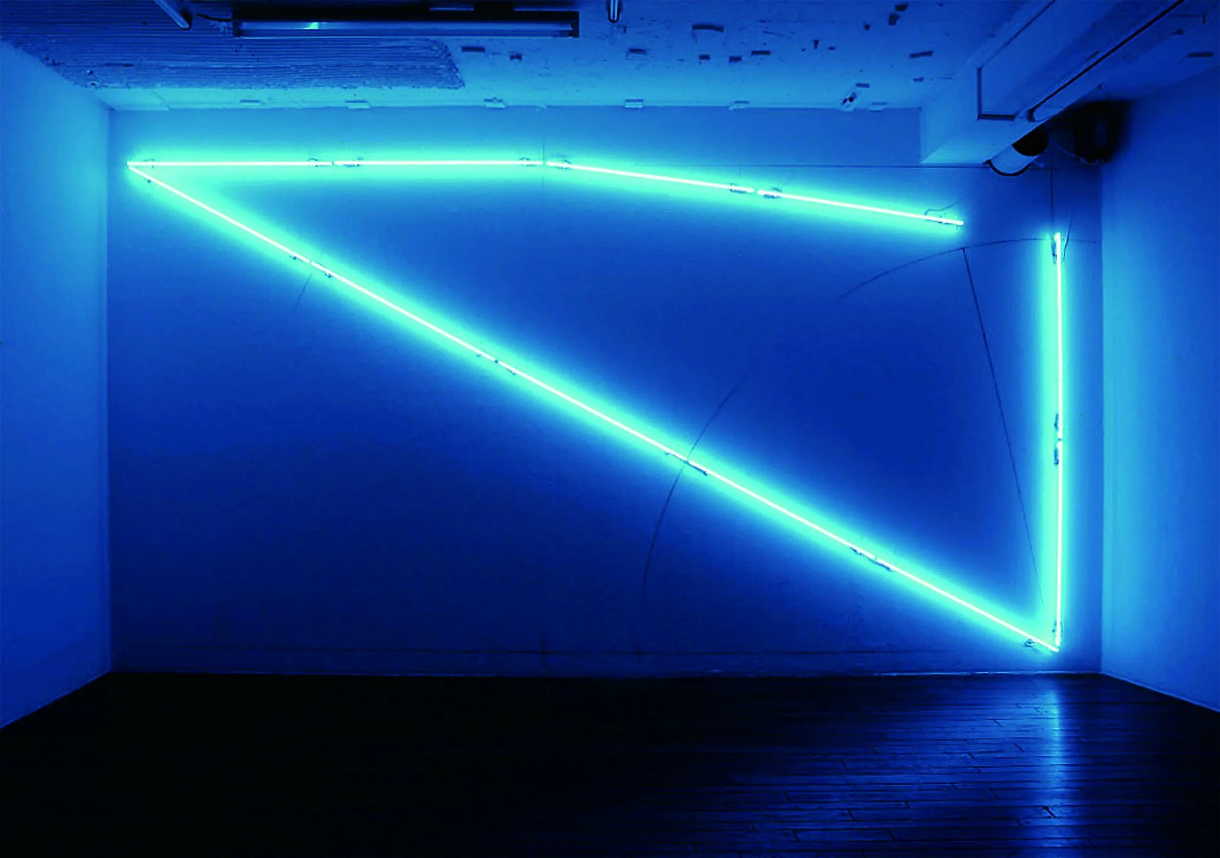 неоновый цвет. неоновая комната. фон свет. подсветка заднего фона. неоновое помещение.