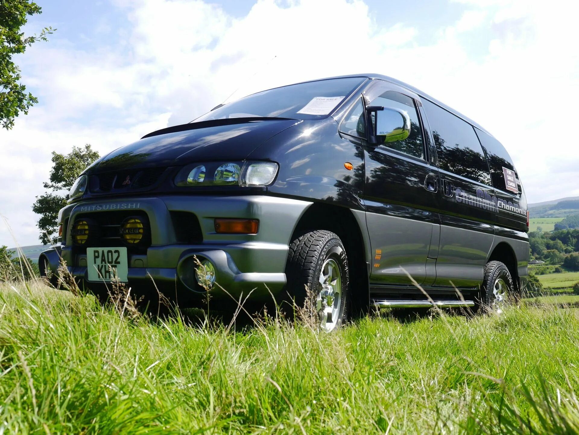 Delica поколения. Мицубиси Делика д4. Mitsubishi Delica 4. Митсубиси Делика 2002. Mitsubishi Delica 2 поколение.