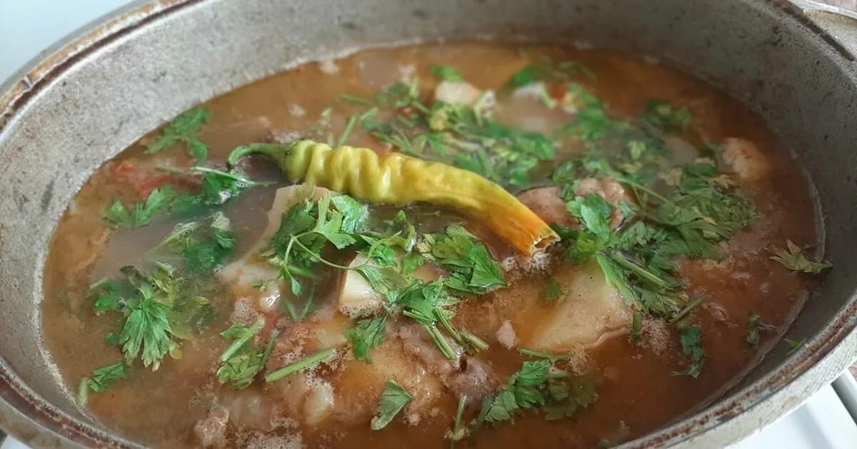 Суп шулюм. Шулюм со свинины. Шулюм булюм. Шулюм мулюм. Шулюм со свинины.