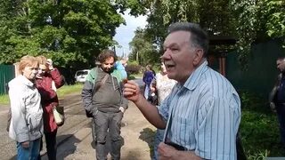 Среди дачников в поселке есть те