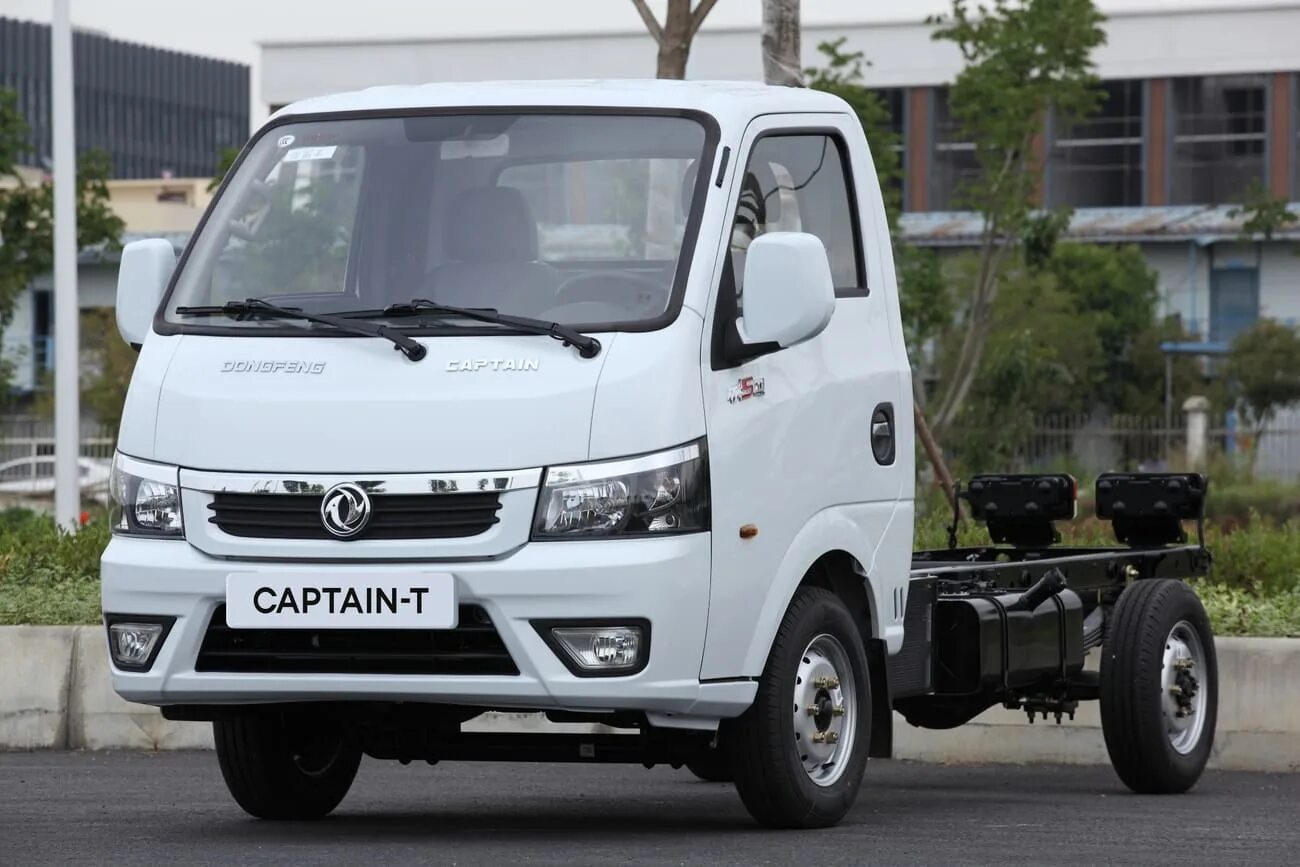 Dongfeng купить в минске. Донг Фенг Капитан. Грузовик Dongfeng Captain. Новый Dongfeng Captain-t. Dongfeng Captain-t 2023.