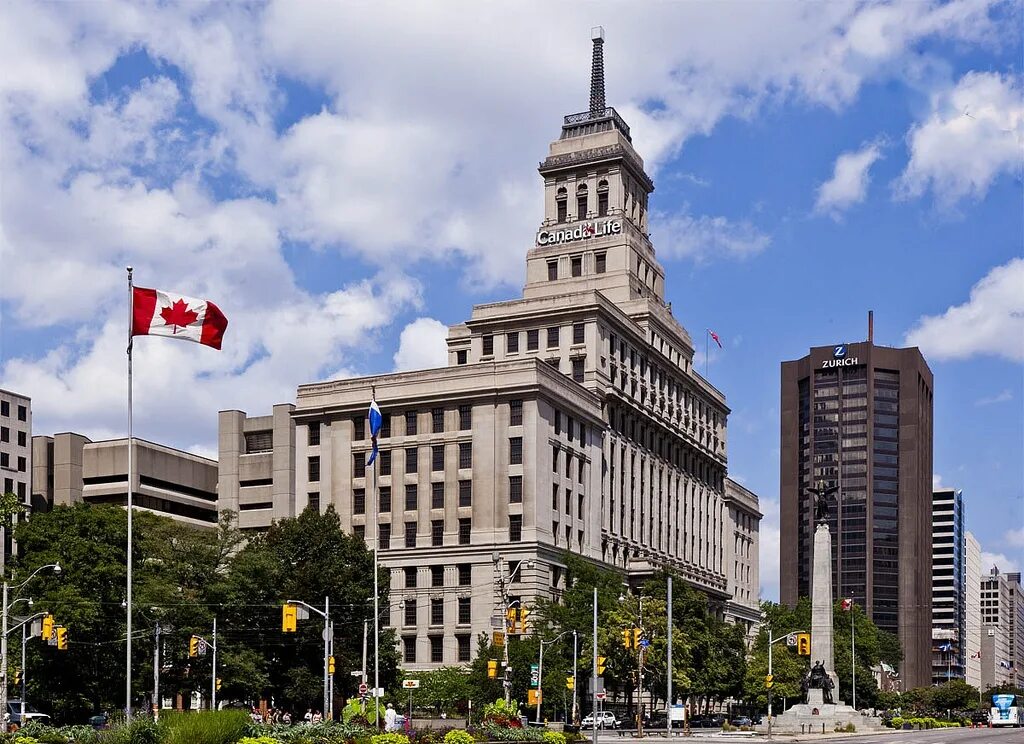 Canada building. Канада билдингс. canada life building. жизнь в канаде. канада лайф-центр.