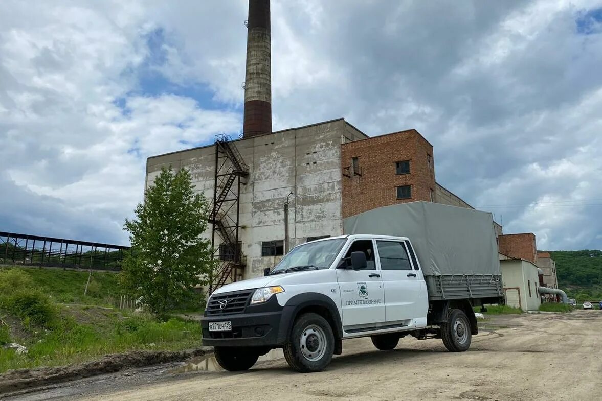 Большой камень владивосток. Памятник большой камень. Большой камень владивосток фото. Стелла большой камень приморский край. Газ большой камень.