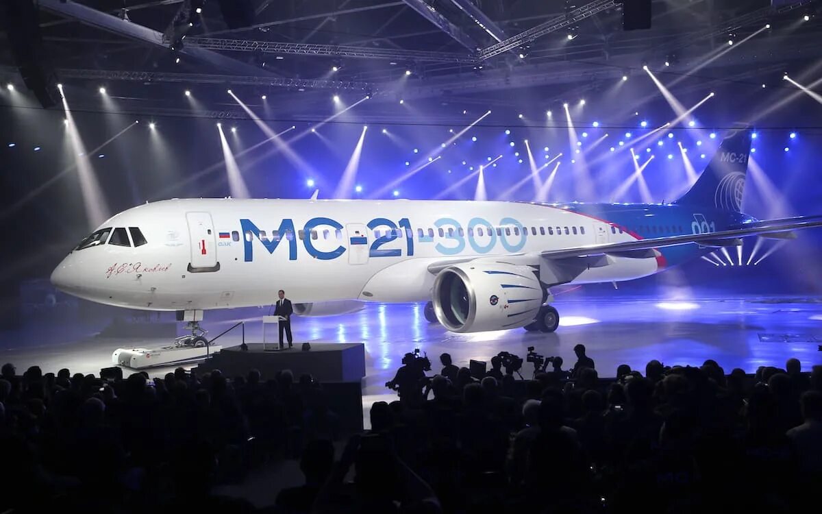 Российский самолет мс. МС 21 300. Иркут МС-21-300. МС-21 пассажирский самолёт. МС-21 2022.