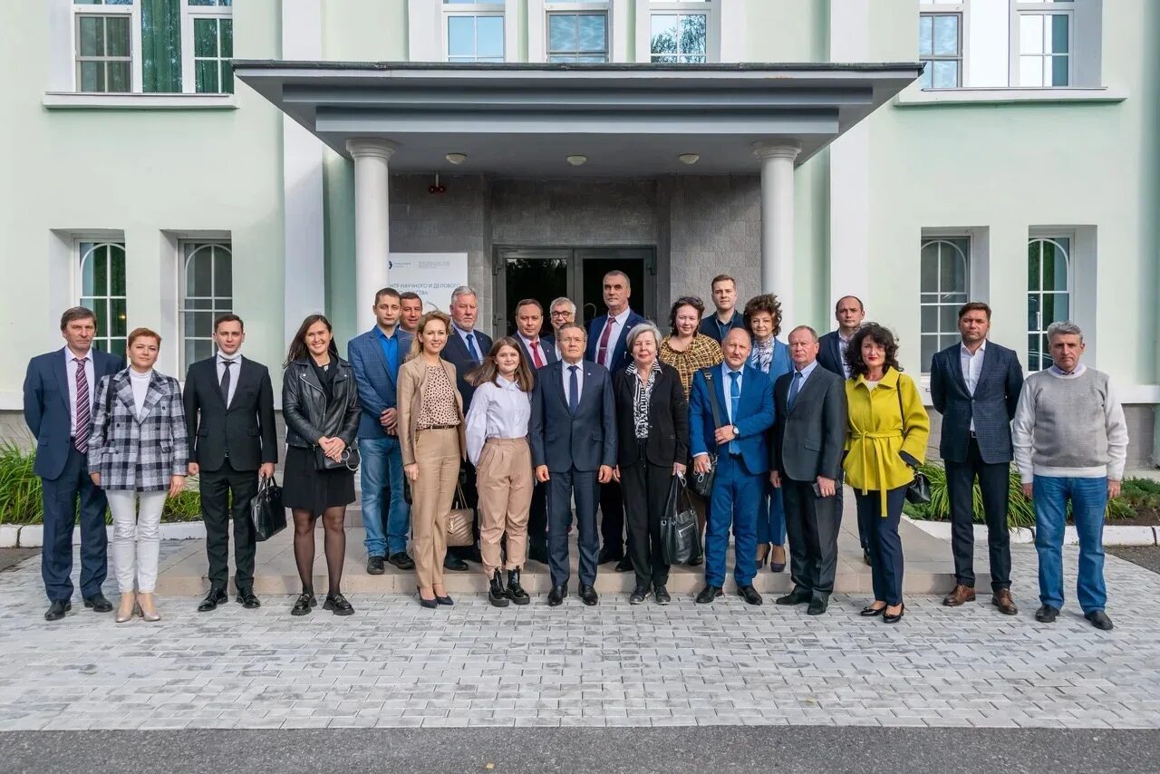 центральная городская больница 2 екатеринбург. замгубернатора челябинской области. казаков дмитрий николаевич. росатом андрей ар. новый снежинск.