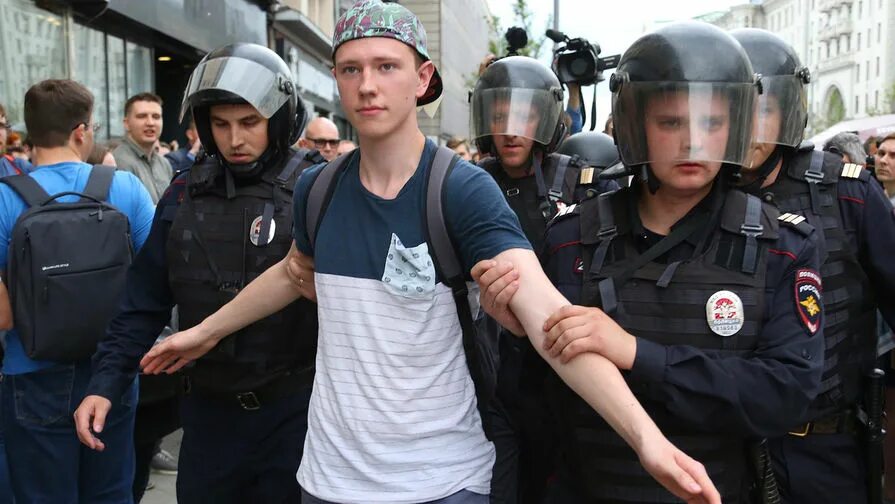 Несанкционированный протест. Несанкционированный митинг. несанкционированные мероприятия. несанкционированный и санкционированный митинг. несанкционированный митинг фото.