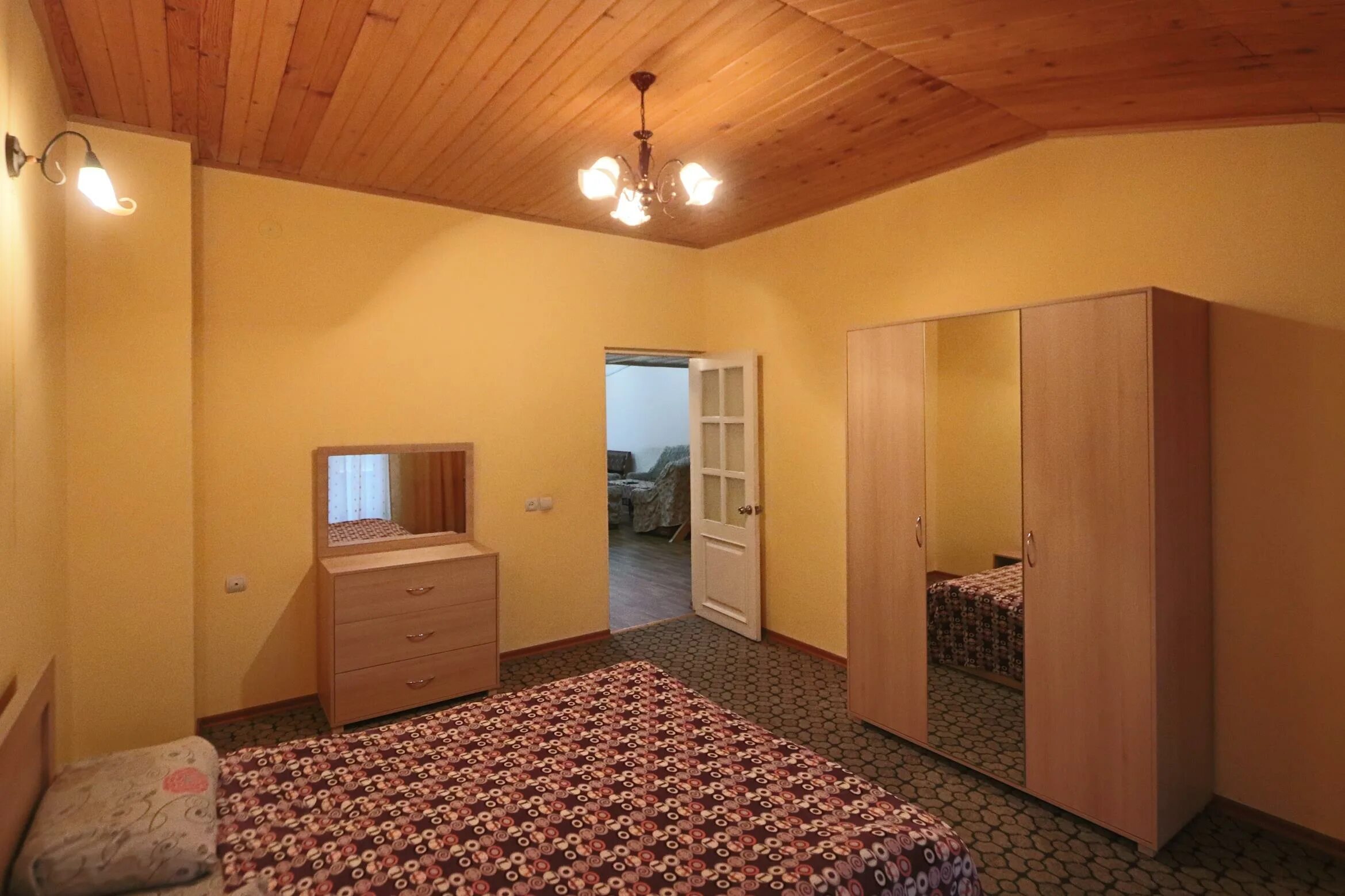 улица езник кохбаци ереван дом 4. армения отель каскад. красивая комната в ереване. армения квартиры. элитные квартиры в ереване в центре.