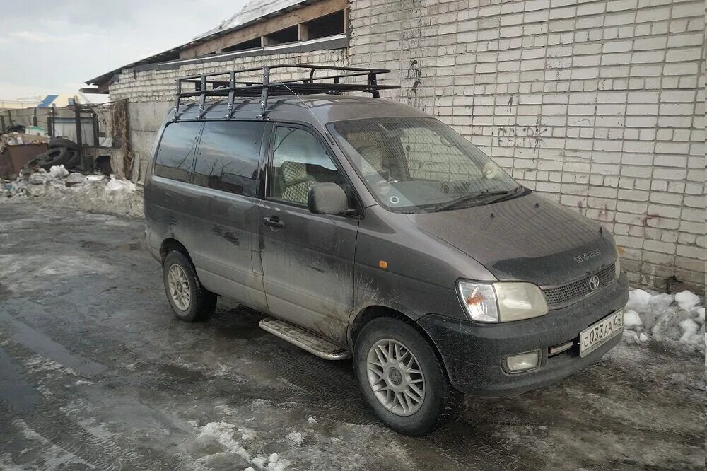 Купить таун айс в новосибирске. Toyota Lite Ace Noah. Toyota Town Ace Noah багажник. Экспедиционный багажник Toyota Lite Ace Noah. Toyota Town Ace Noah , Lite Ace (r50).