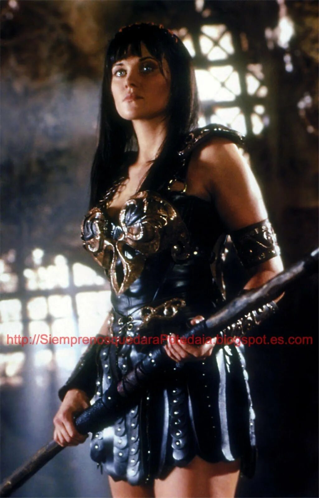 Зена королева. Люси лоулесс королева воинов. Зена, «зена, королева воинов» (люси лоулесс). Люси лоулесс зена. Зена как зовут.