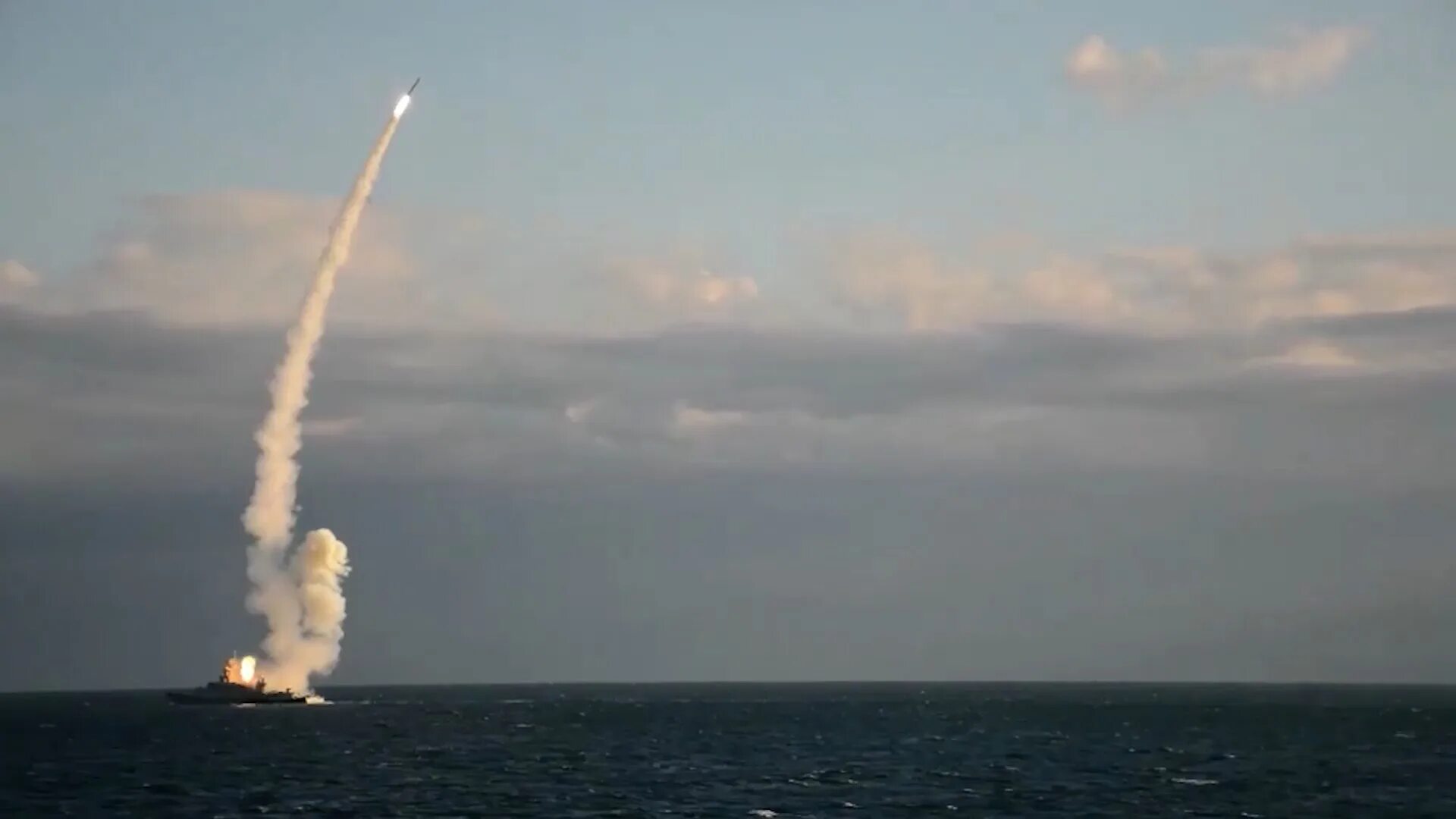 Крылатая ракета. Российские ракеты попали. Российские ракеты попали. Российские ракеты попали. Российские ракеты попали.