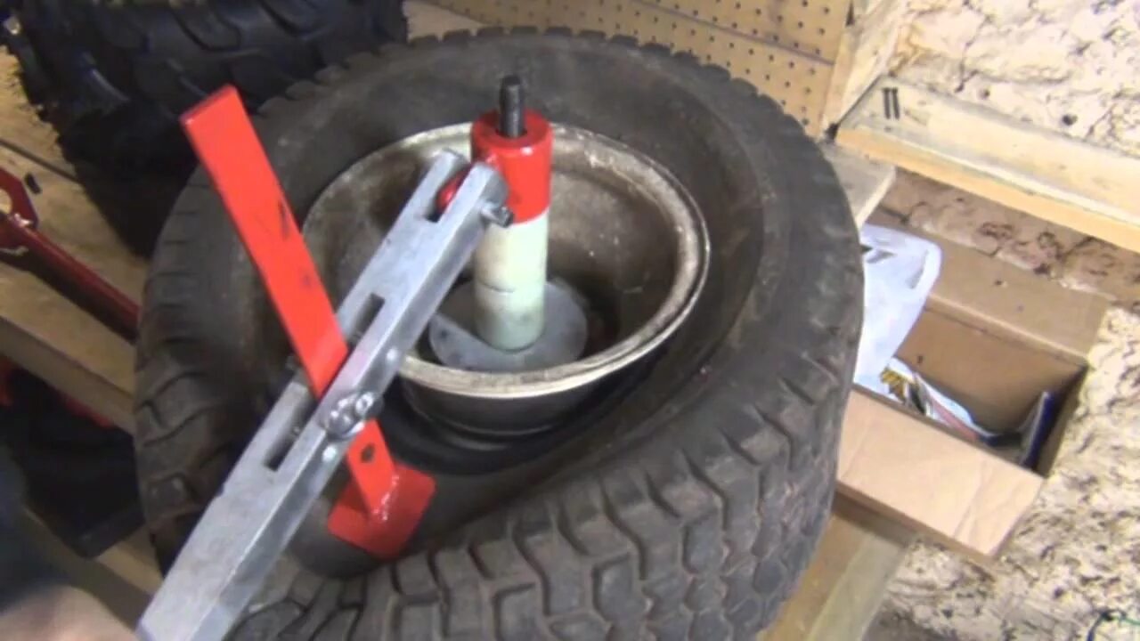 HD Как самому снять резину\покрышку с диска? Быстро и легко How to easily remove