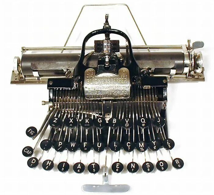 Первая машина механика. Терри Пеллегрино печатная машинка 1808. Печатная машинка 19 века. Ремингтон печатная машинка 1917. Cellatron печатная машинка.
