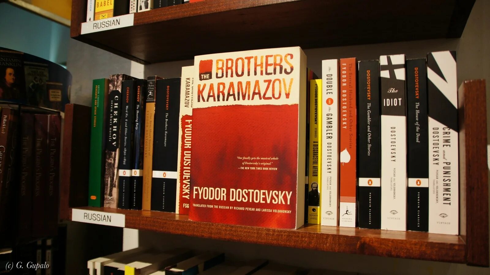 Популярные российские книги. Лучшие книги российских писателей за последние. Лучшие книги русских писателей. Книги русской галереи. Самые популярные книги русских писателей за рубежом.