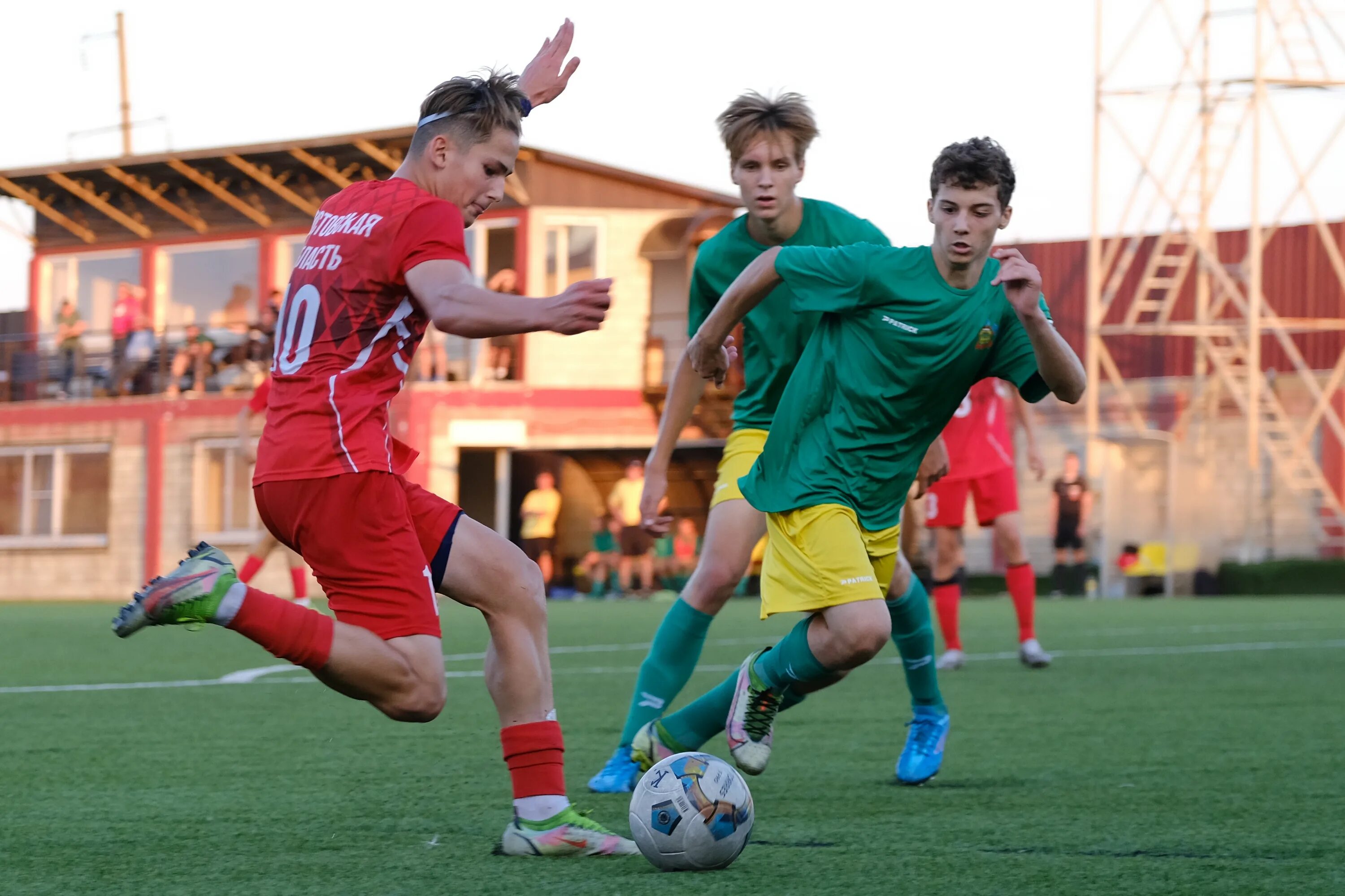 Краснодарский край спорт. Спорт футбол. Мальчик футболист. Футбольная спортивные команды. Академия футбола.