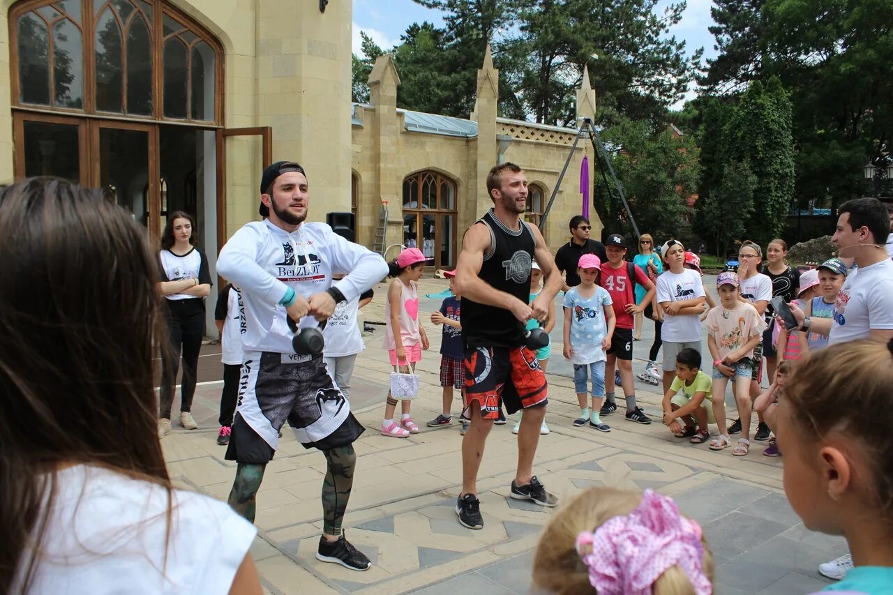 Юси в кисловодске сегодня. Новости кисловодска. Проспект дзержинского кисловодск. Юси в кисловодске сегодня. Рабочий визит в кисловодске.