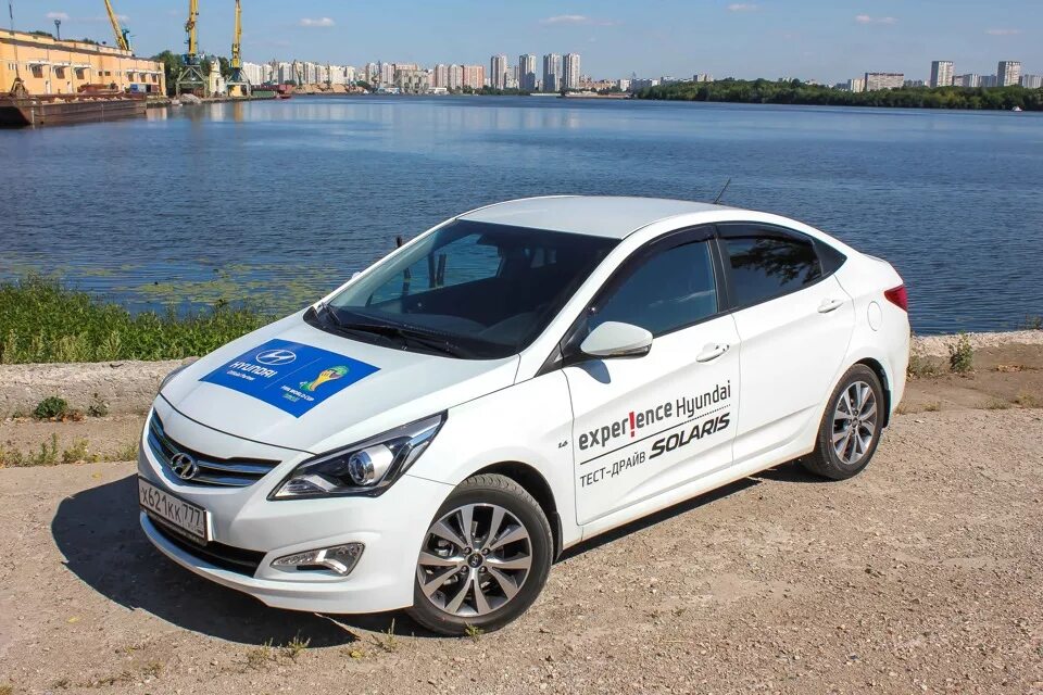 Solaris Hyundai драйв2. Солярис тест драйв. Хендай Солярис тест драйв. Hyundai Солярис Test Drive.