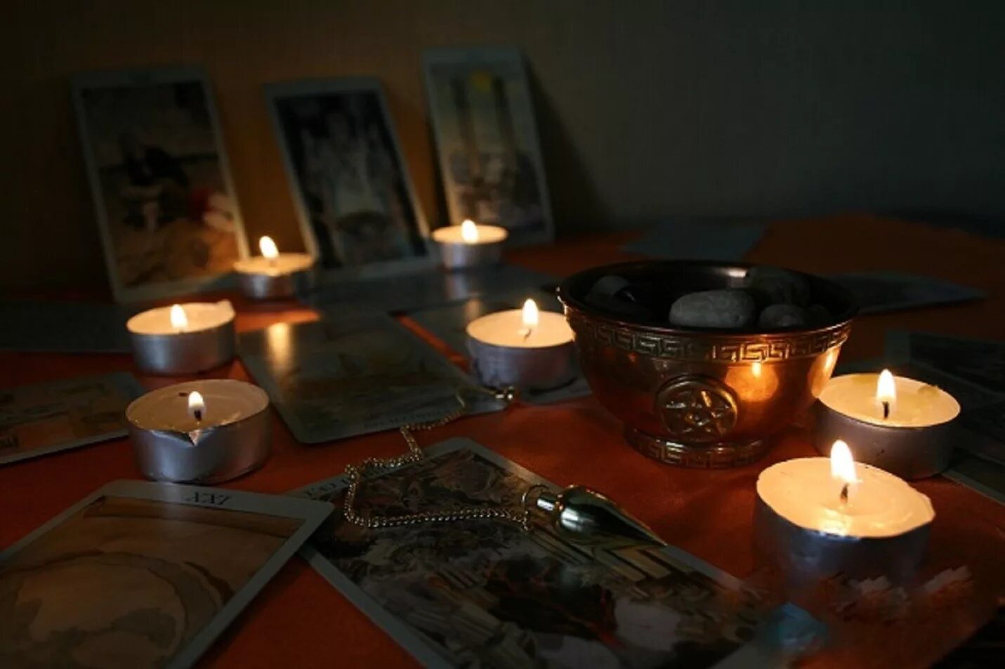 Магия свечи гадание. Ритуалы со свечами. магический ритуал. свечи для обряда. магия приворот.