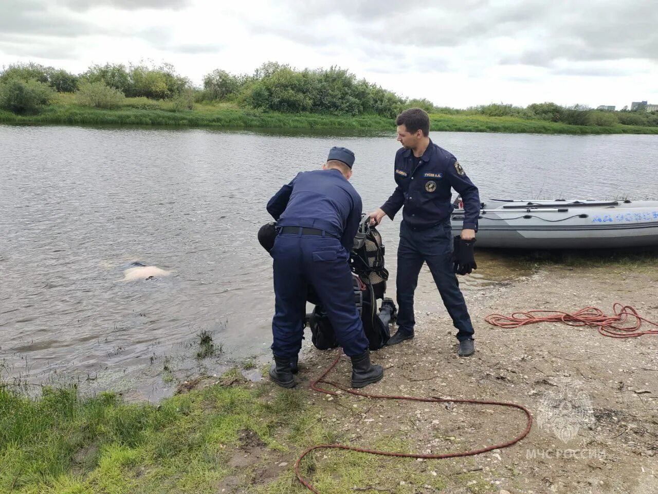 Утонули молодыми. Спасатели на воде.