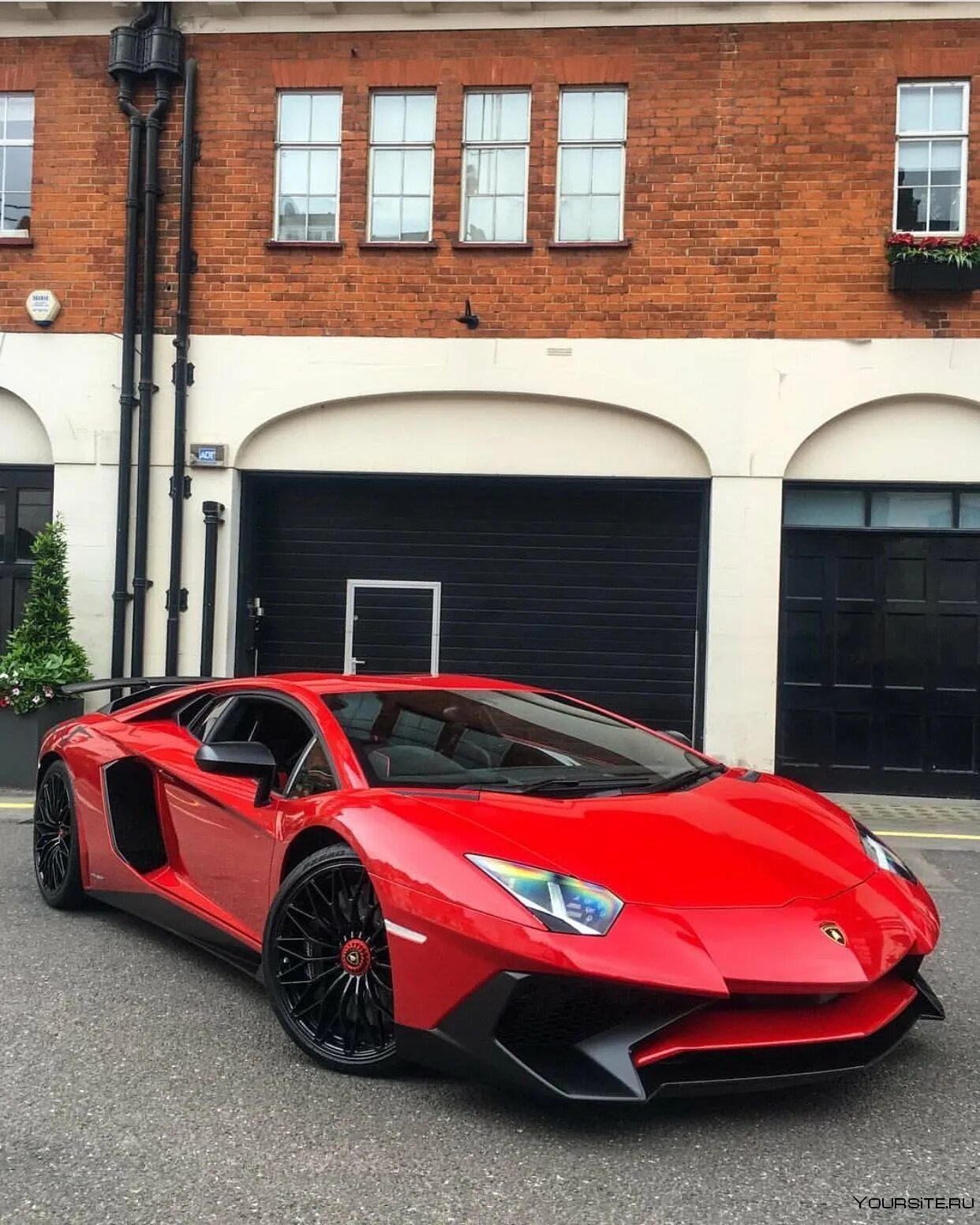 Lamborghini Aventador lp700-4 красный. Lamborghini Aventador LP 704. Ламборджини авентадор 2022. Ламборджини Авендатор красный. Красивые машины цены