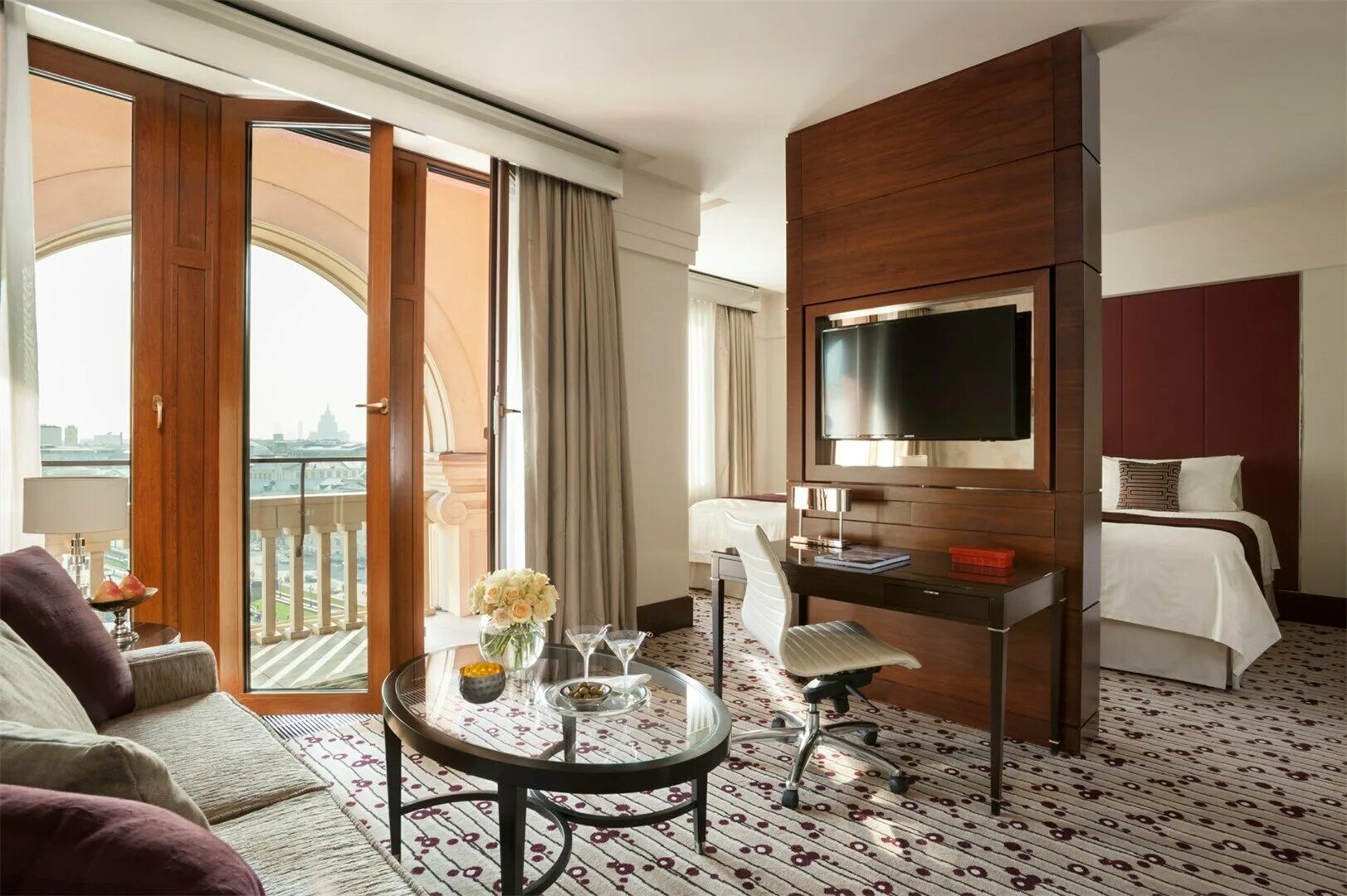 Отель four seasons. Фоур сеасонс отель в москве. Гостиница four seasons hotel moscow. Гостиница 4 seasons москва. Гостиница seasons.