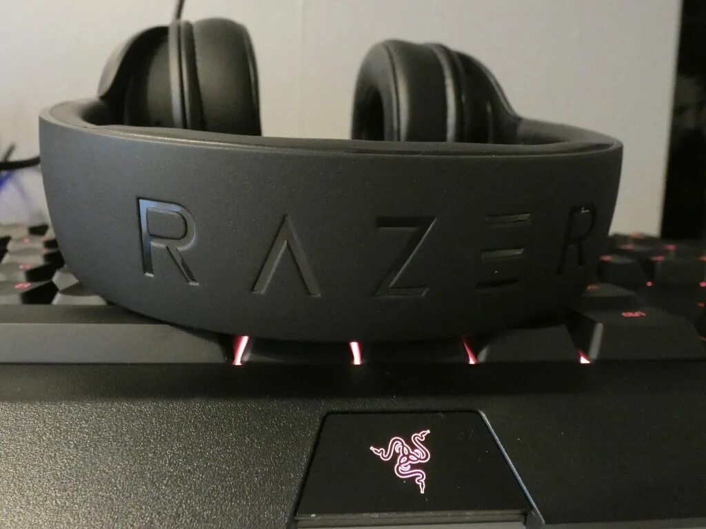 Razer x lite купить. Гарнитура Razer Kraken x Lite. Игровые наушники Razer Kraken x Lite. Проводная гарнитура Razer Kraken x Lite черный. Игровые наушники Razer Kraken x Lite (rz04-02950100-r381).