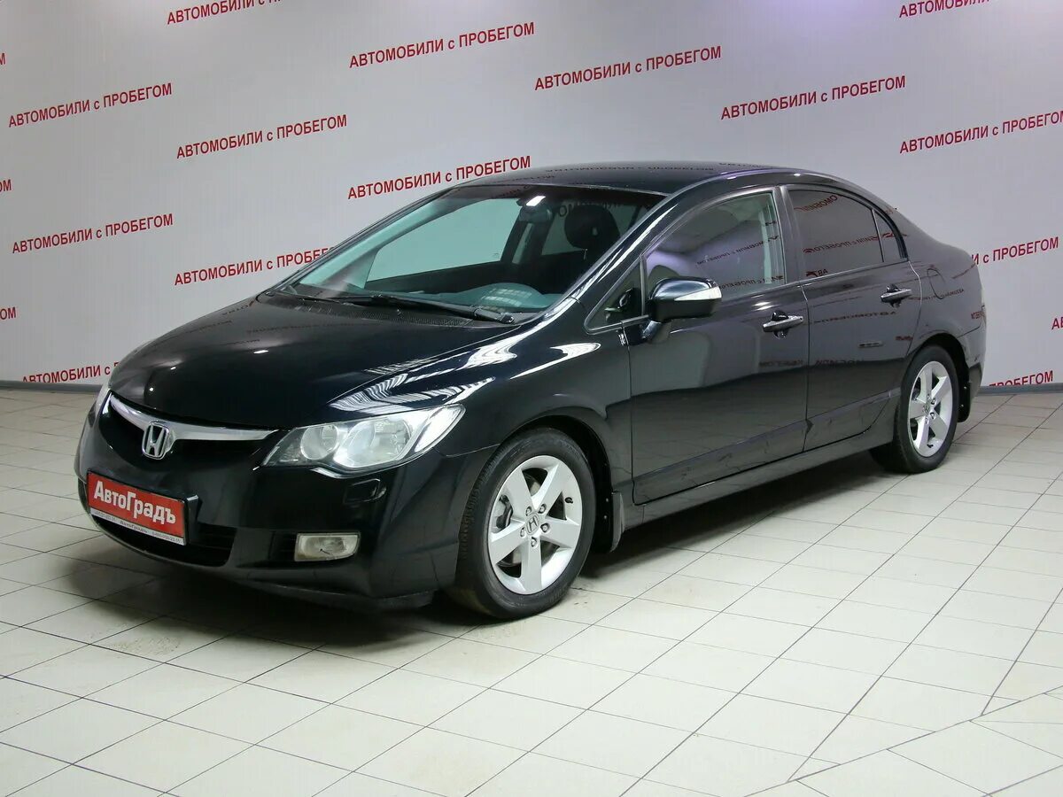 Купить хонду в красноярске с пробегом. Honda Civic 1.8 автомат. Хонда Цивик 8 автомат. Хонда Цивик 140 л.с. Хонда Цивик 2008 автомат.