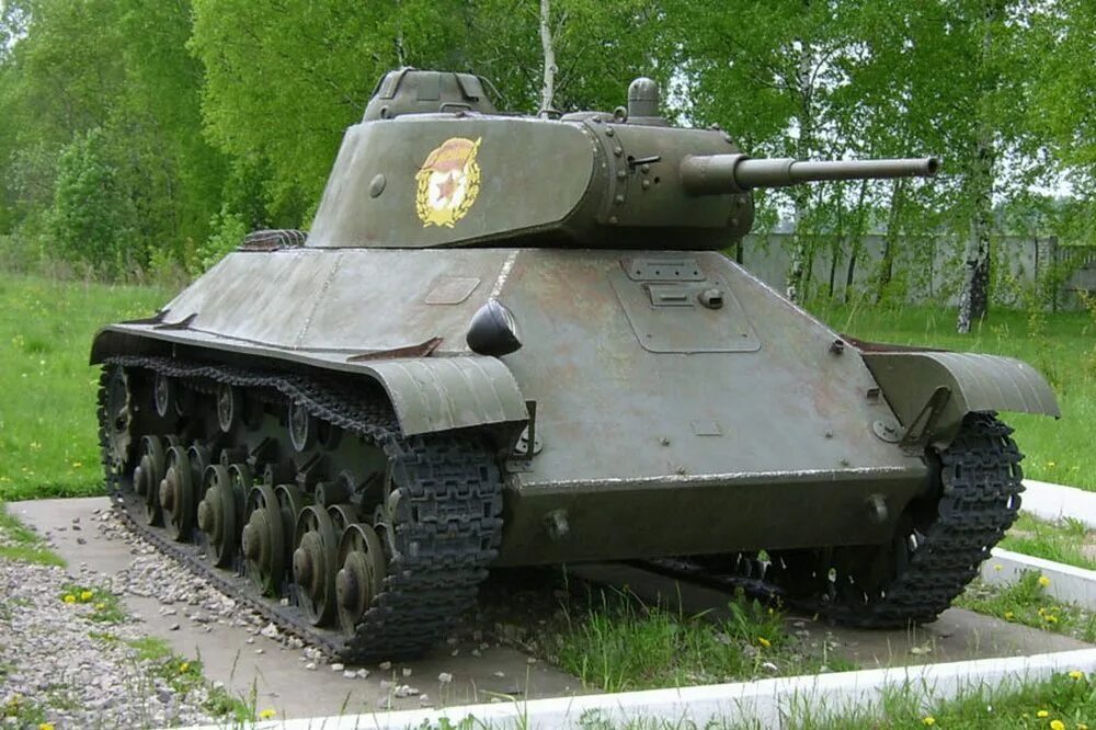 Танк 400 москва. Т-50 танк. Т-50 танк СССР. Т 50 В Кубинке. Т 2 лукс танк.