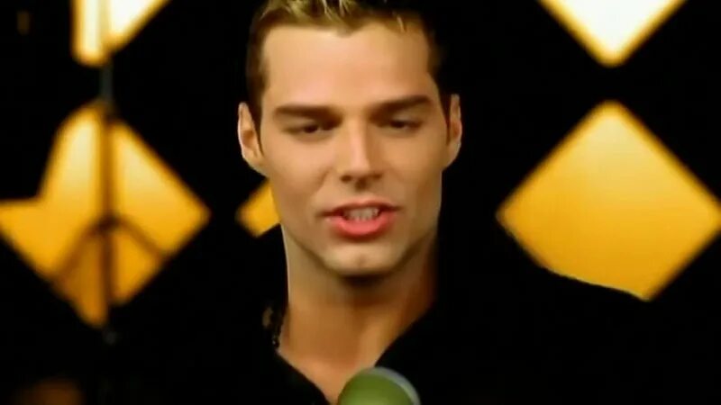 La loca ricky martin. Ricky martin livin la vida loca. Ricky martin livin la vida loca. Ricky martin - livin la vida. La loca ricky martin.
