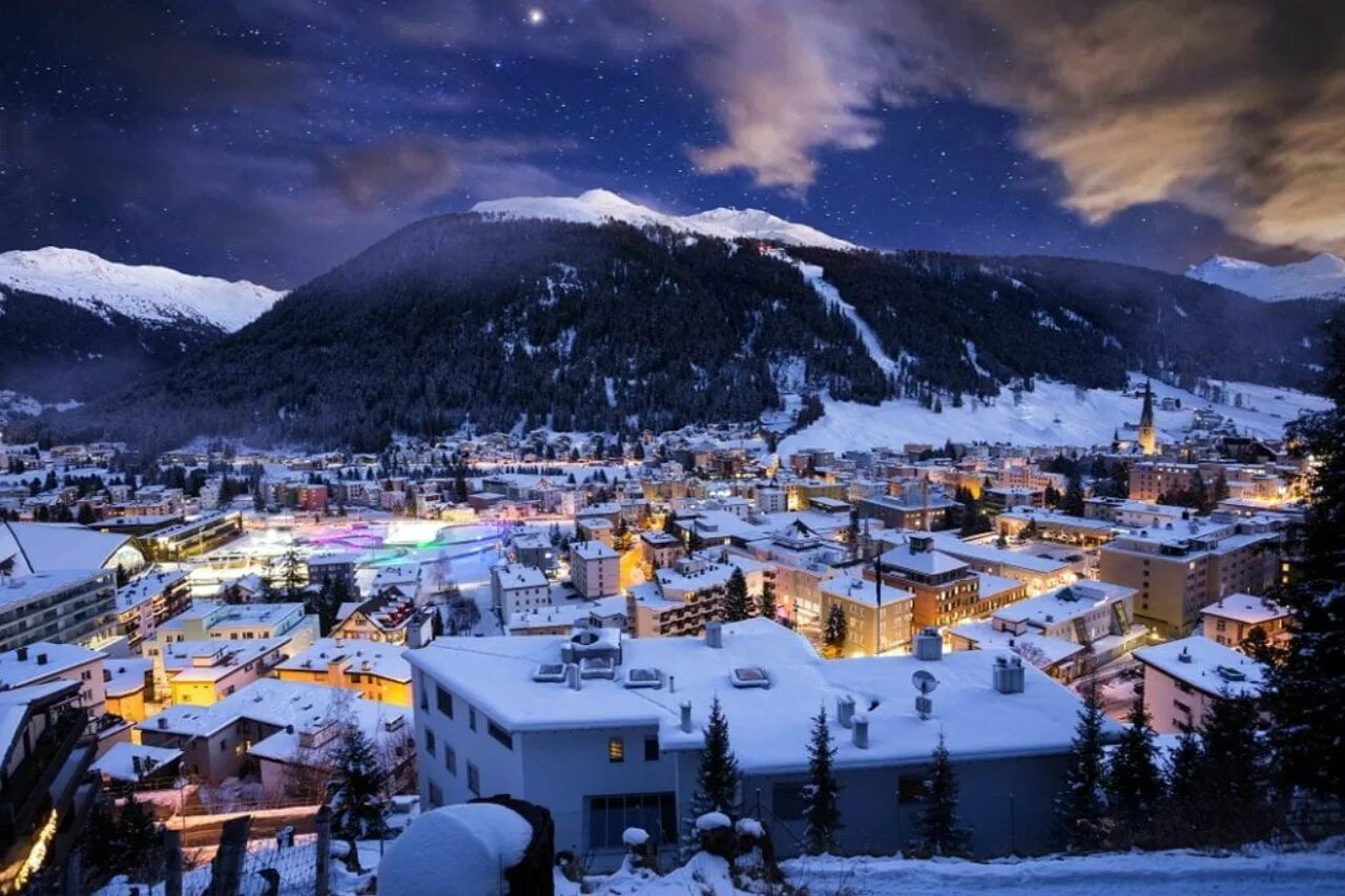 Давос горы. Давос швейцария достопримечательности. Давос швейцария. Давос ударение. Деревня давос.