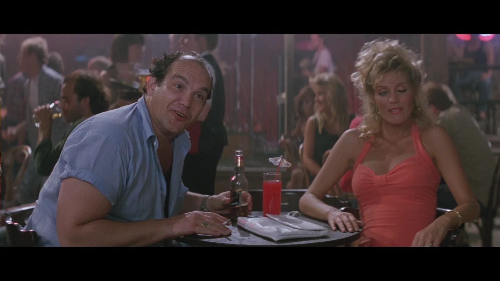 Дом у дороги 2025. Джули майклс придорожное заведение. крис латта. roadhouse 1989. фильм сша домик у дороги 1989.