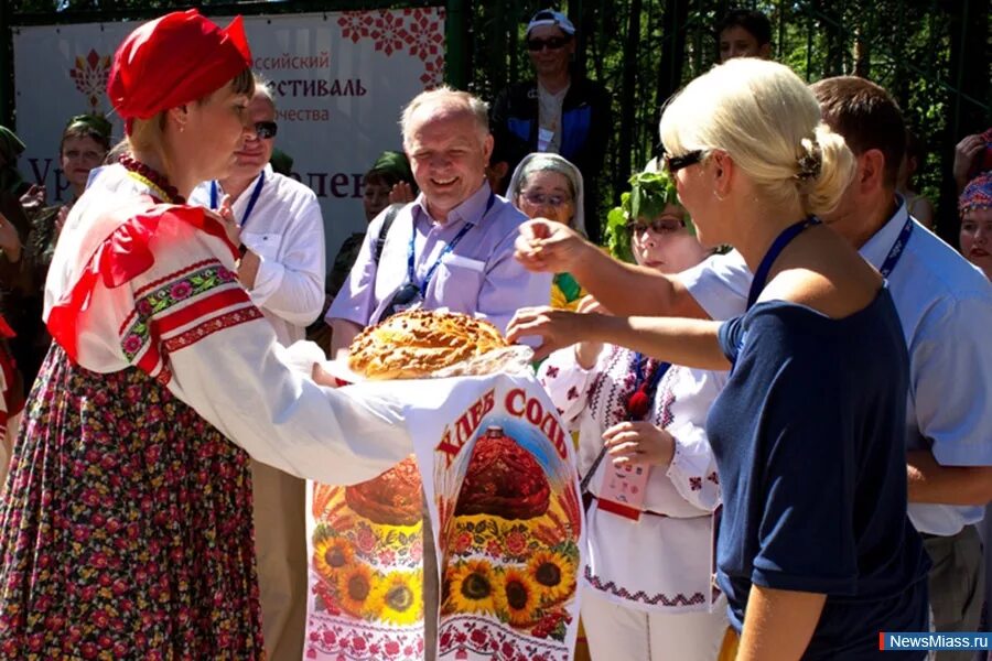 Фестивали челябинская область. Фестиваль в пласте. Бажовский фестиваль 2023. Бажовский фестиваль народного творчества. Бажовка 2023.